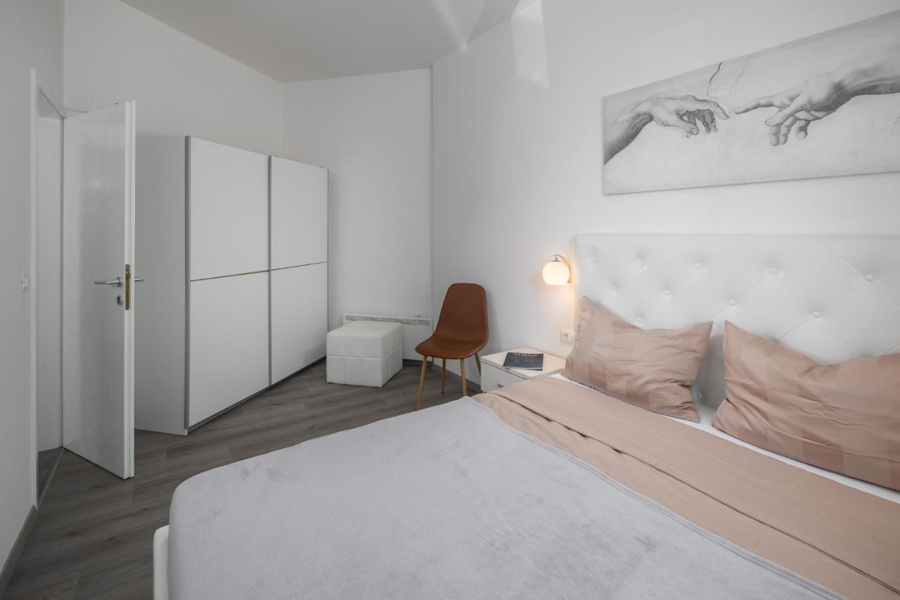 Apartment Adria Premium Poreč Dış mekan fotoğraf